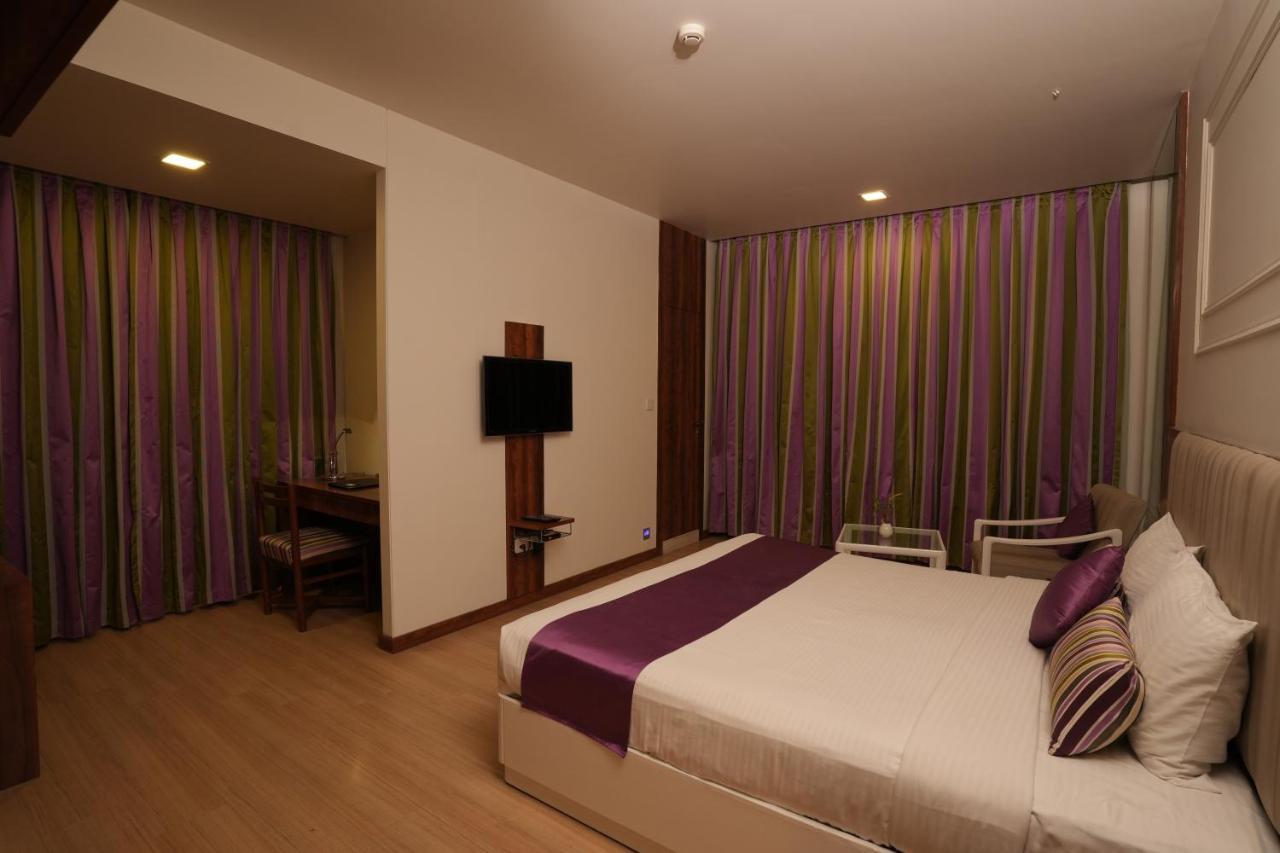 Hotel Hardeo Nagpur Exterior foto